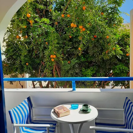 Zeus Kamari (Santorini)