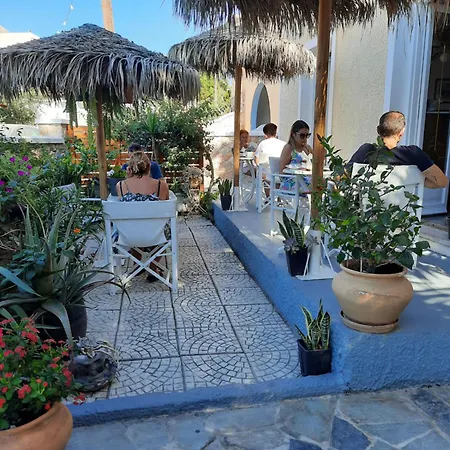 Aparthotel Zeus Kamari (Santorini)