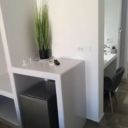Zeus Aparthotel Kamari (Santorini)
